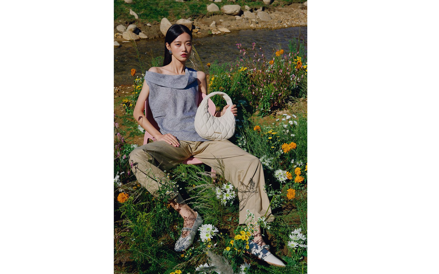 Everbest shoes and handbag photography campaign for spring collection. Fashion photography in nature, China.