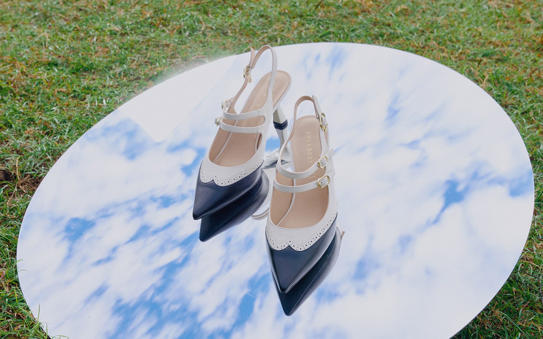 Everbest shoes and handbag photography campaign for spring collection. Fashion photography in nature, China.