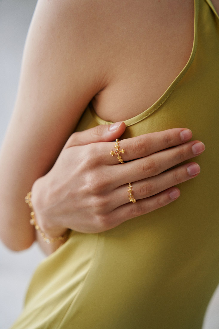 Inizio 2025 Sacred Lily collection fashion photography