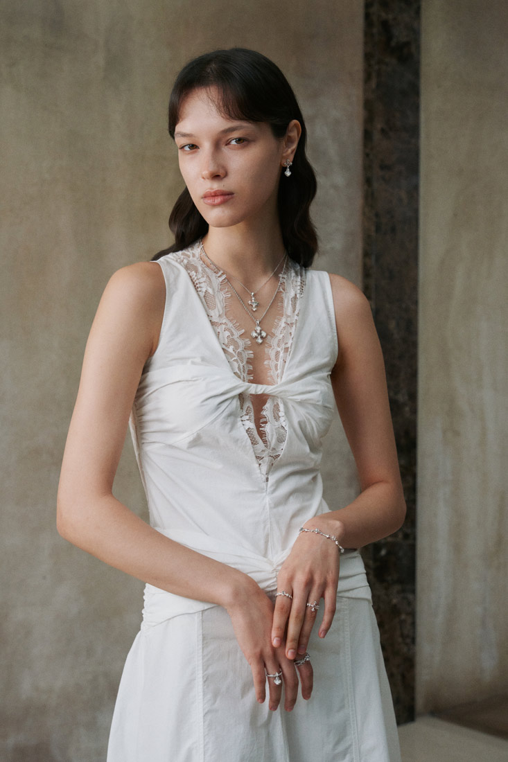 Inizio 2025 Sacred Lily collection fashion photography