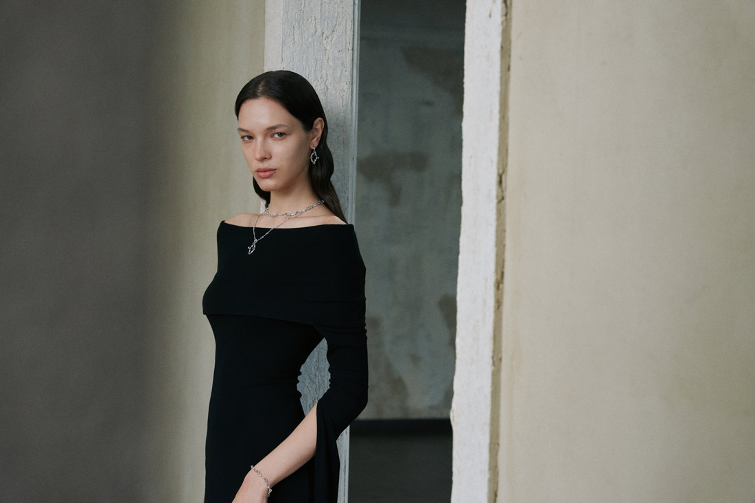 Inizio 2025 Sacred Lily collection fashion photography