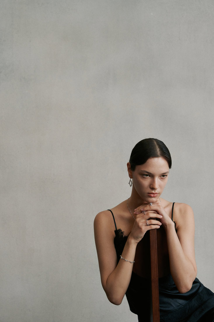 Inizio 2025 Sacred Lily collection fashion photography