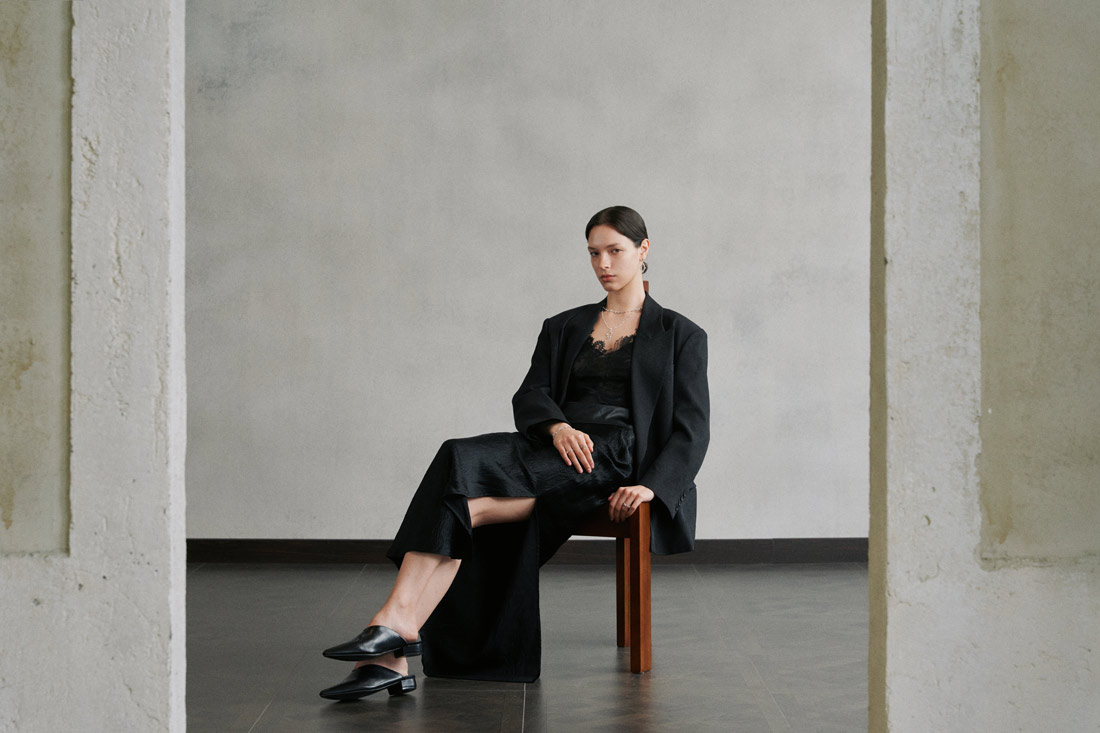 Inizio 2025 Sacred Lily collection fashion photography